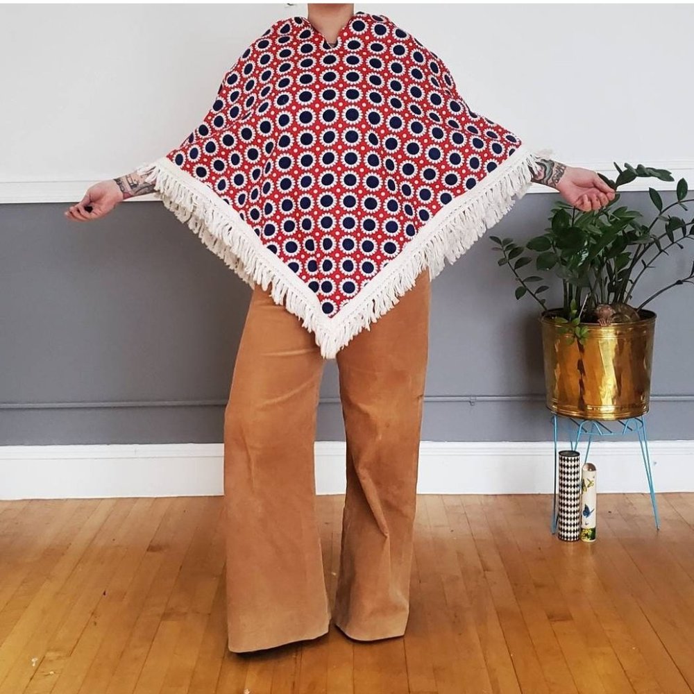 60s/70s Daisy Flower Power Fringe Cape